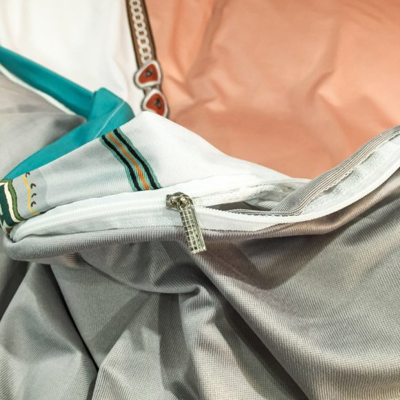 Luxury Brushed Cotton Bedding Set of Four - Picture 12 of 15